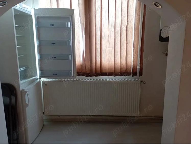 Garsonieră decomandată în Central