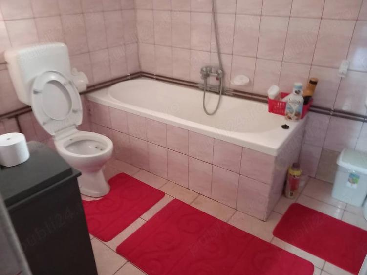 Casă cu Teren 1449 Mp în Cadea