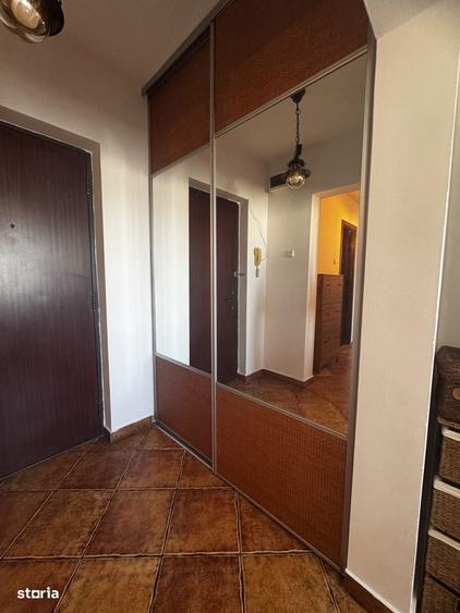 Apartament cu 2 camere decomandat în Vitan