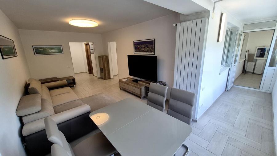 Apartament cu 3 camere decomandat, mobilat în Iancului
