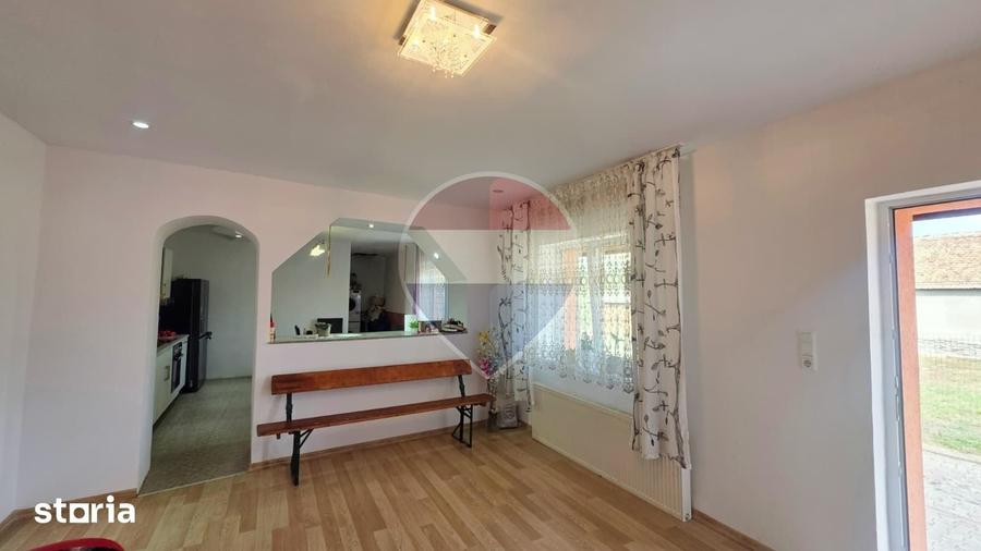 Casă cu 2 camere cu Teren 536 Mp în Central
