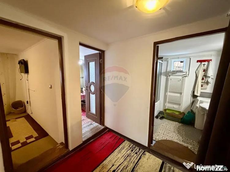 Casă cu 5 camere cu Teren 3344 Mp în Țifești