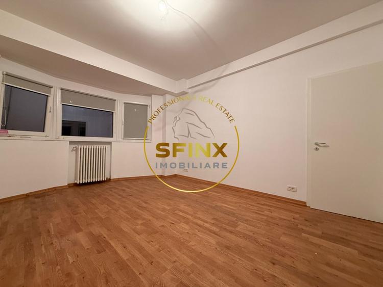 Apartament cu 3 camere semidecomandat, mobilat în Dacia