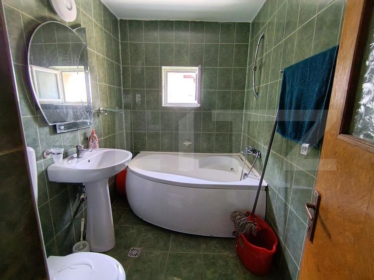 Apartament cu 3 camere decomandat, mobilat în Nord-Est