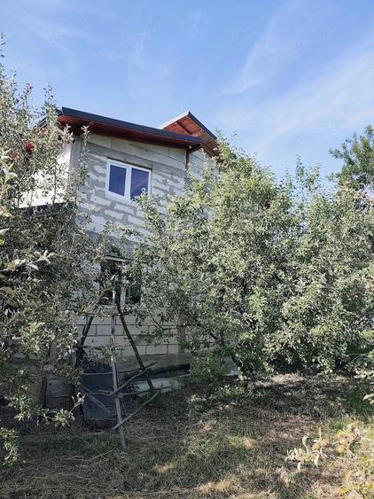 Casă cu Teren 683 Mp în Corbi