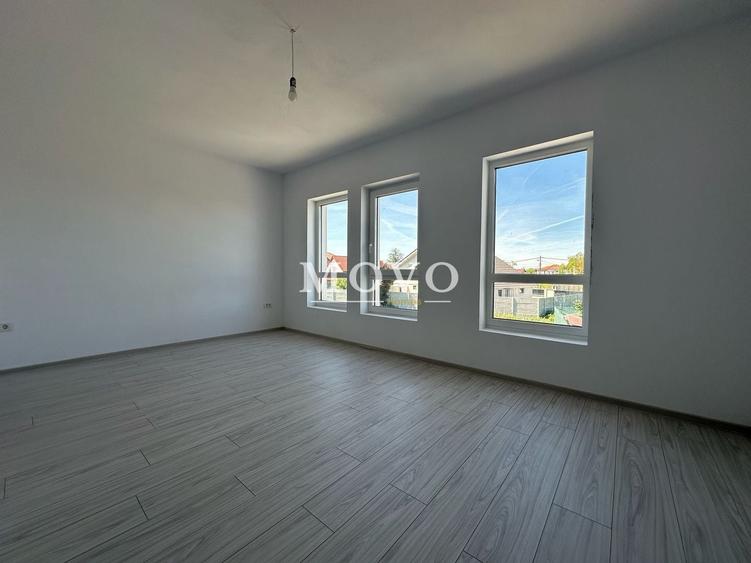 Duplex cu 4 camere cu Canalizare în Săcălaz