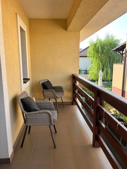 Apartament cu 3 camere semidecomandat în Dumbrăvița