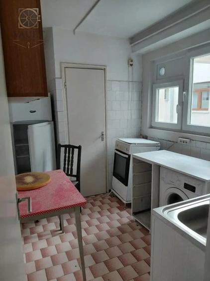 Apartament cu 2 camere decomandat, mobilat în Progresul