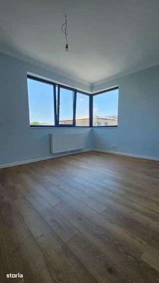 Casă cu 5 camere cu Teren 309.98 Mp în 13 Septembrie