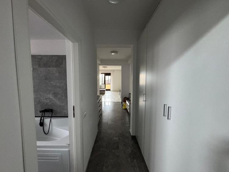 Apartament cu 3 camere în Sisești