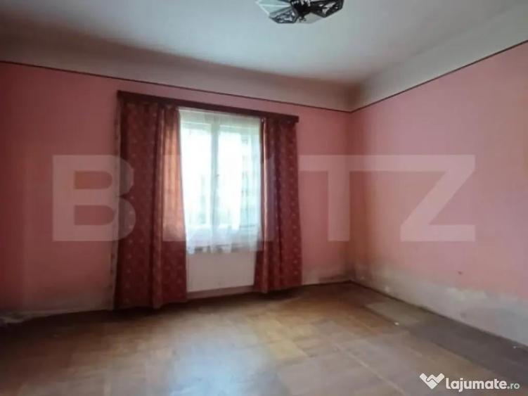 Casă cu 6 camere cu Teren 715 Mp în Turda