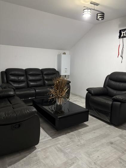 Casă cu 4 camere în Remuș