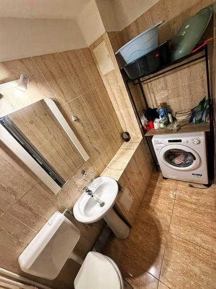Apartament cu 3 camere decomandat în Republicii