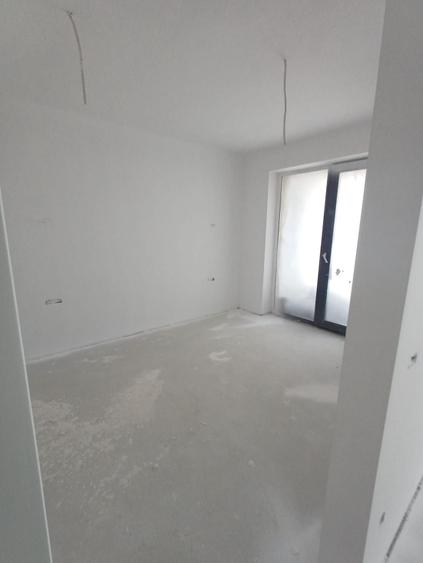 Apartament cu 2 camere semidecomandat în Răcădău