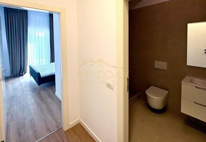 Apartament cu 3 camere semidecomandat, mobilat în Băneasa