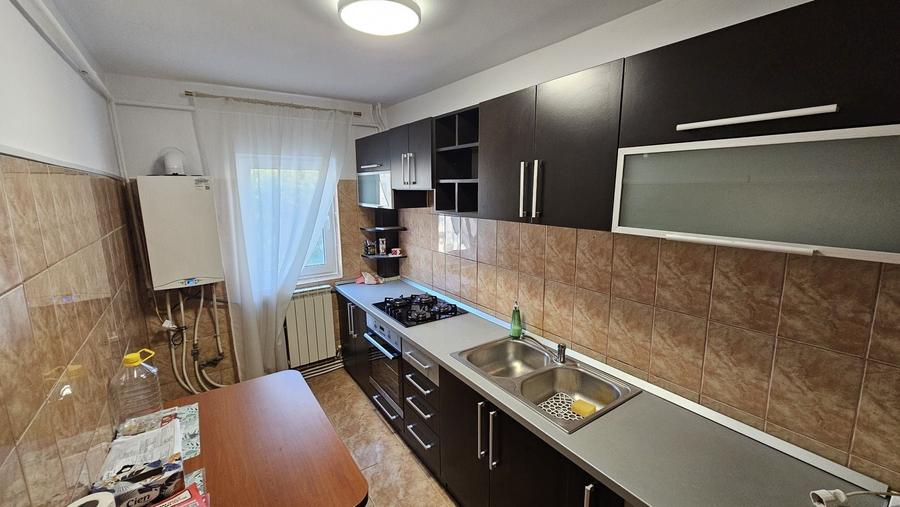 Apartament cu 2 camere decomandat în Valea Adâncă