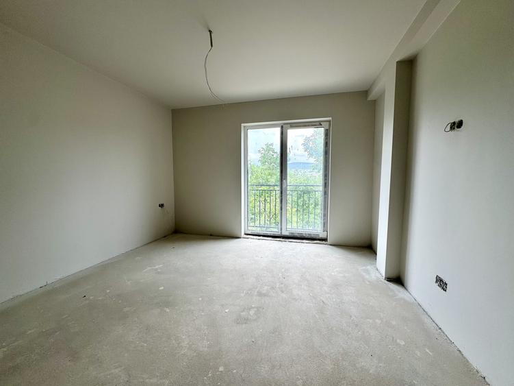 Duplex cu 4 camere cu Canalizare în Chinteni