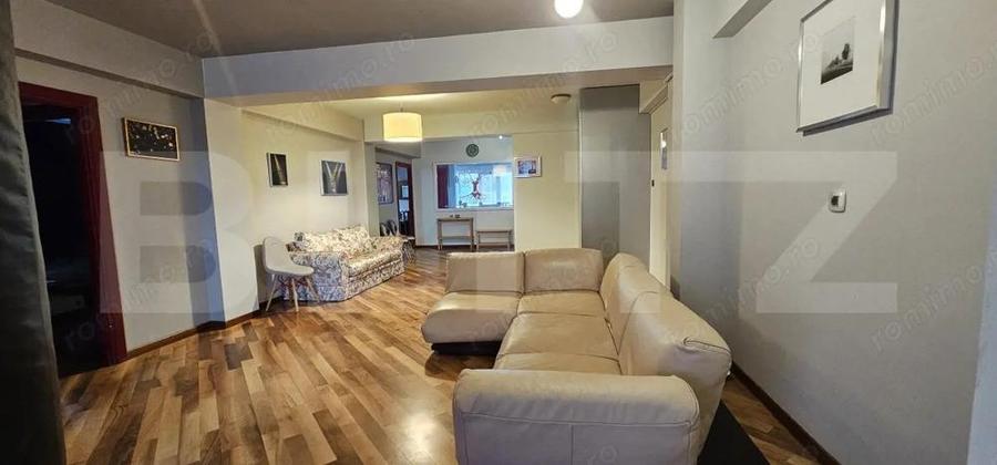Apartament cu 3 camere decomandat, mobilat în Central