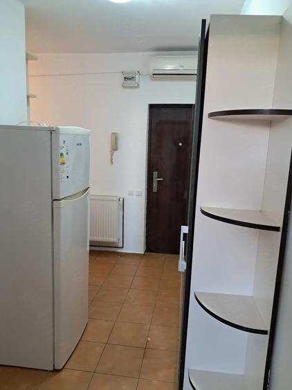 Garsonieră semidecomandată în Buziașului
