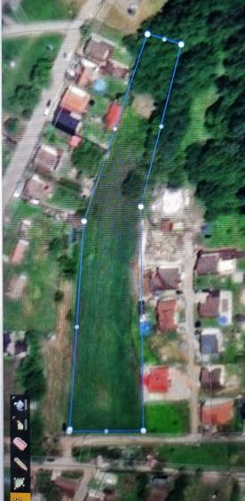 Teren de 9000 mp, în Central