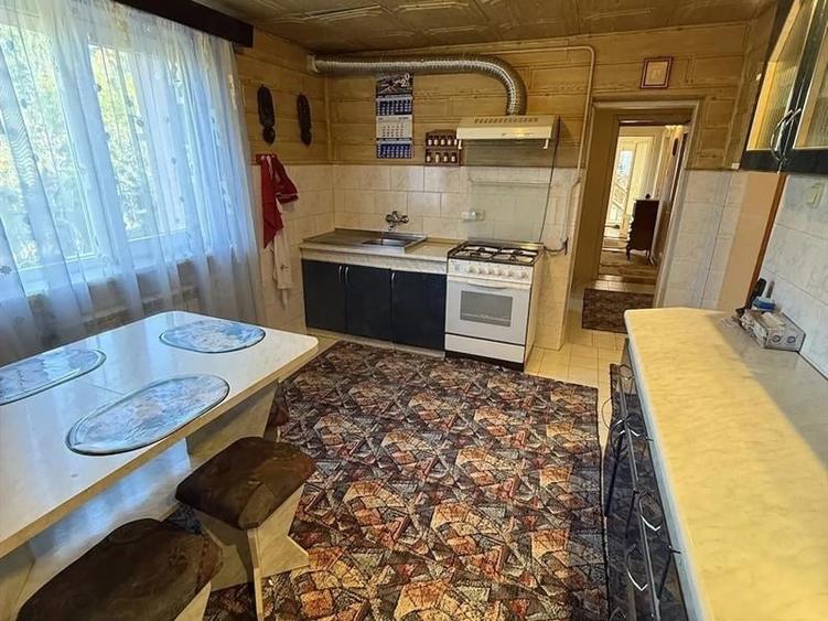 Casă individuală cu 5 camere cu Teren 728 Mp în Vest