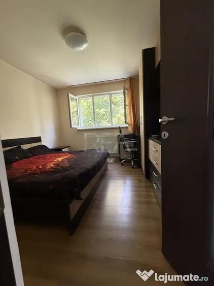 Apartament cu 4 camere semidecomandat în Drumul Taberei