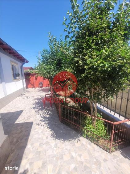 Casă cu 3 camere cu Teren 236 Mp în Central