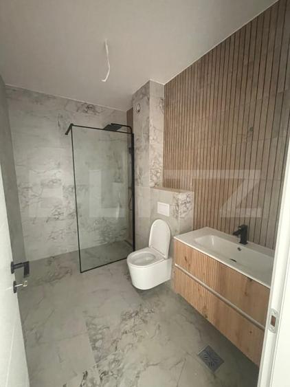 Apartament cu 3 camere semidecomandat în Iris