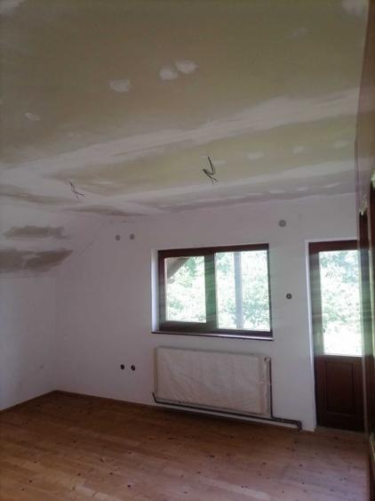 Casă cu 3 camere în Central