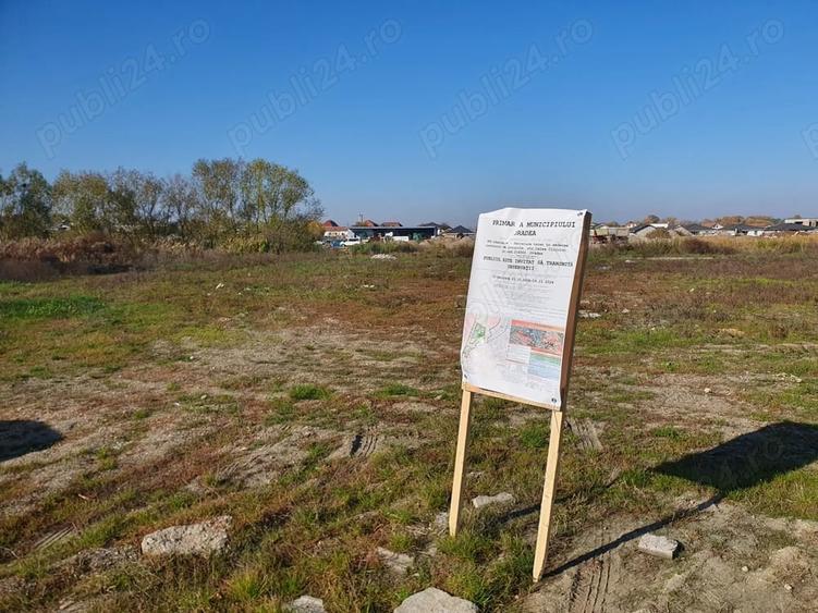 Teren de 1331 mp, în Central