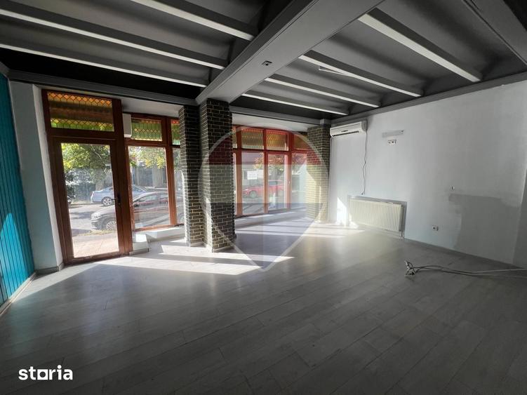 Spațiu comercial, de 120 mp, în Central