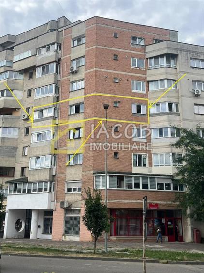 Apartament cu 3 camere decomandat în Ștefan cel Mare