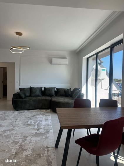 Apartament cu 3 camere semidecomandat în Central