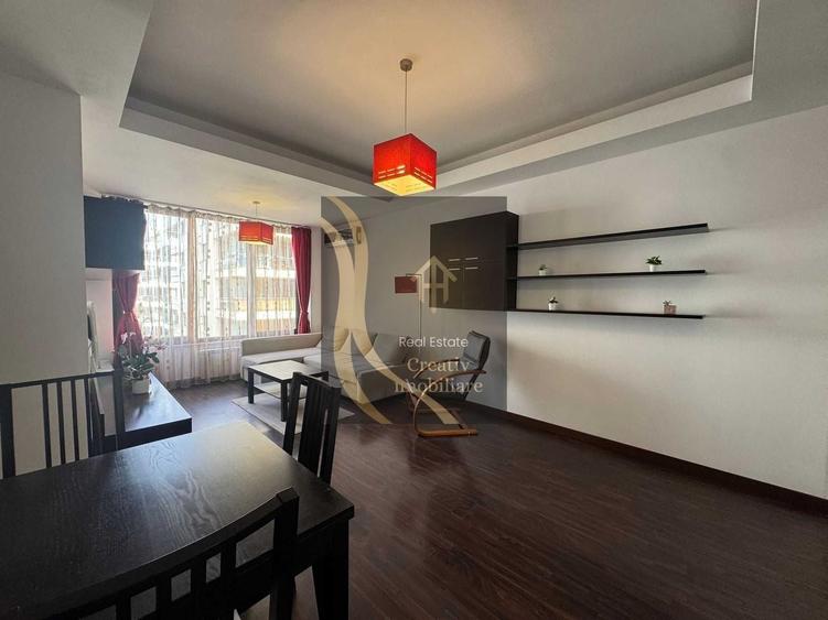 Apartament cu 3 camere semidecomandat în Herăstrău