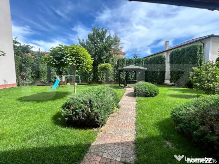 Apartament cu 3 camere semidecomandat în Ultracentral