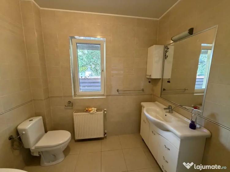Casă cu 3 camere cu Teren 400 Mp în Domnești