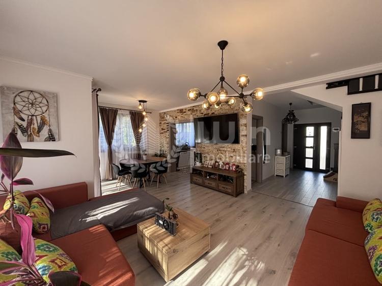Duplex cu 4 camere cu Canalizare în Dâmbul Rotund