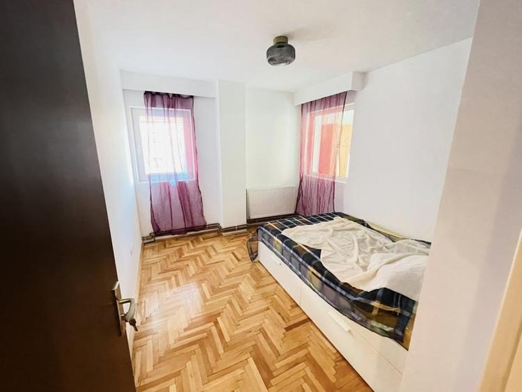 Apartament cu 3 camere decomandat, mobilat în Ultracentral