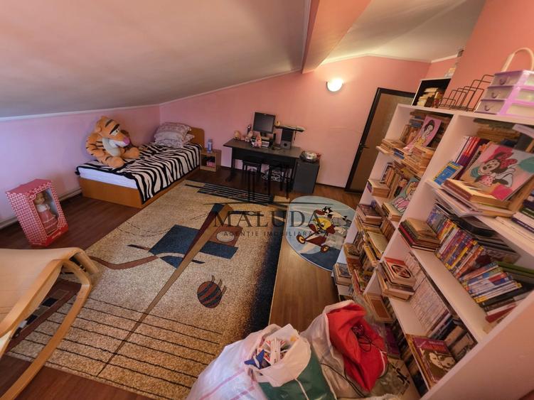 Spațiu comercial, de 301.26998901367 mp, în Bradu