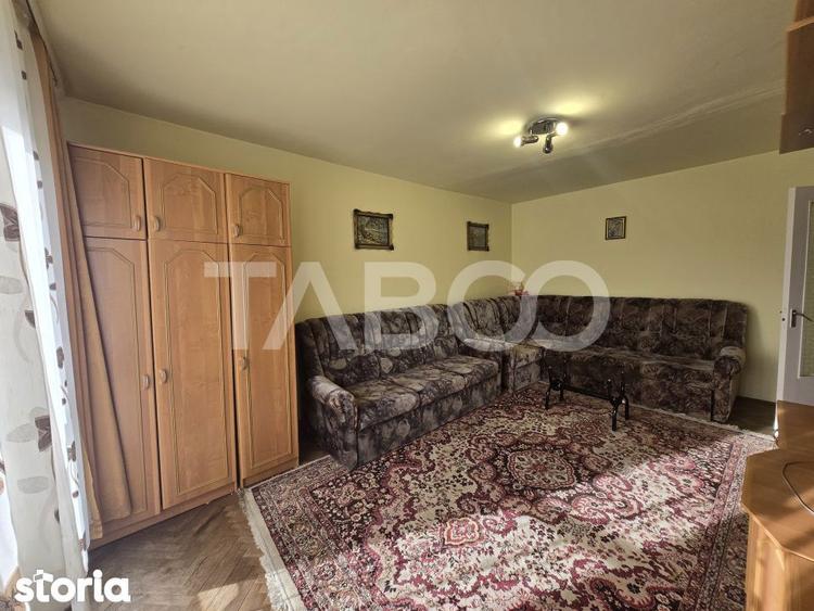 Apartament cu 2 camere decomandat, mobilat în Ștrand