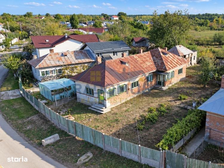 Casă cu 4 camere cu Teren 980 Mp în Poienarii Burchii