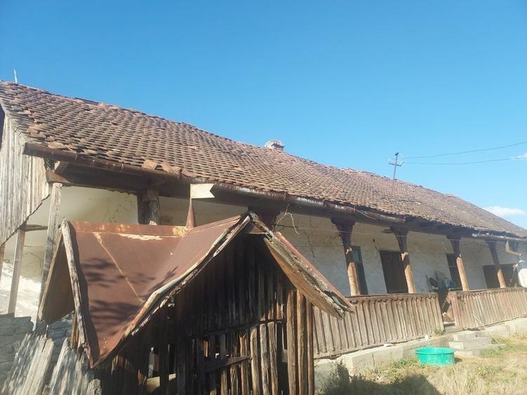 Casă cu 4 camere în Mocrea