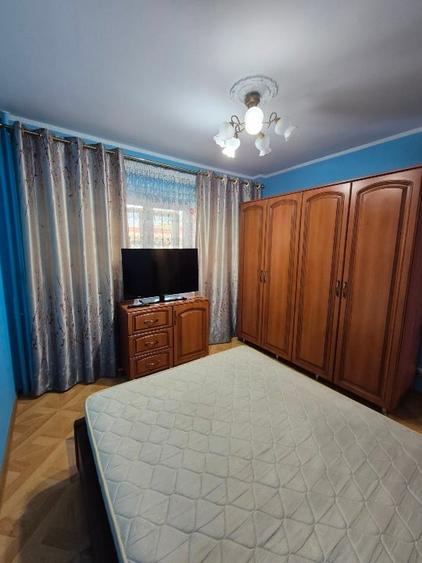 Apartament cu 3 camere decomandat, mobilat în Berceni