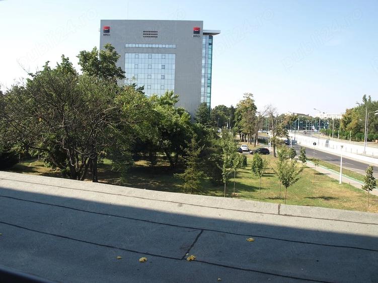Apartament cu 3 camere decomandat în Complex Studențesc