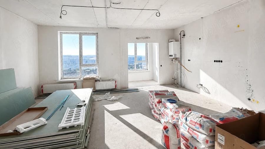 Apartament cu 4 camere decomandat în Central