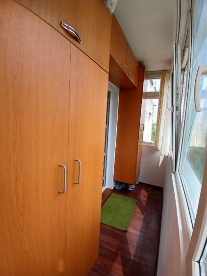 Apartament cu 4 camere decomandat, mobilat în Apărătorii Patriei