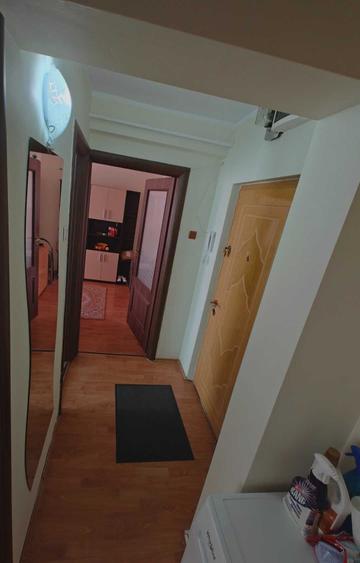 Apartament cu 2 camere decomandat în Micro 21