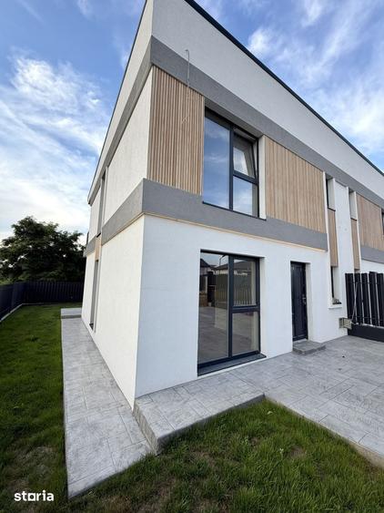 Casă cu 4 camere decomandat cu Teren 226 Mp în Bucium