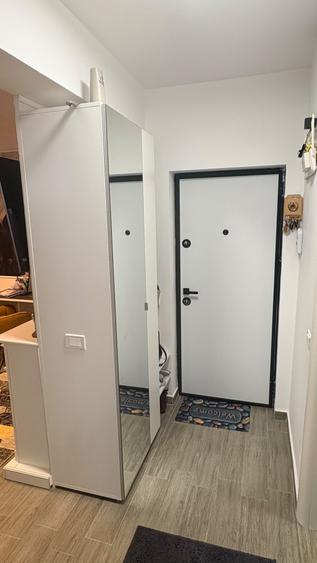 Apartament cu 2 camere semidecomandat în Apărătorii Patriei
