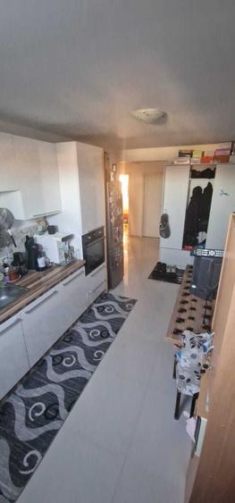 Apartament cu 3 camere decomandat în Aradului